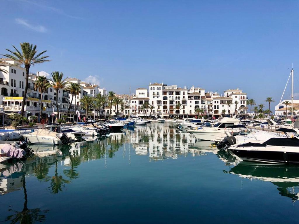 Villa Moderne Proche De La Mer Манилва Экстерьер фото