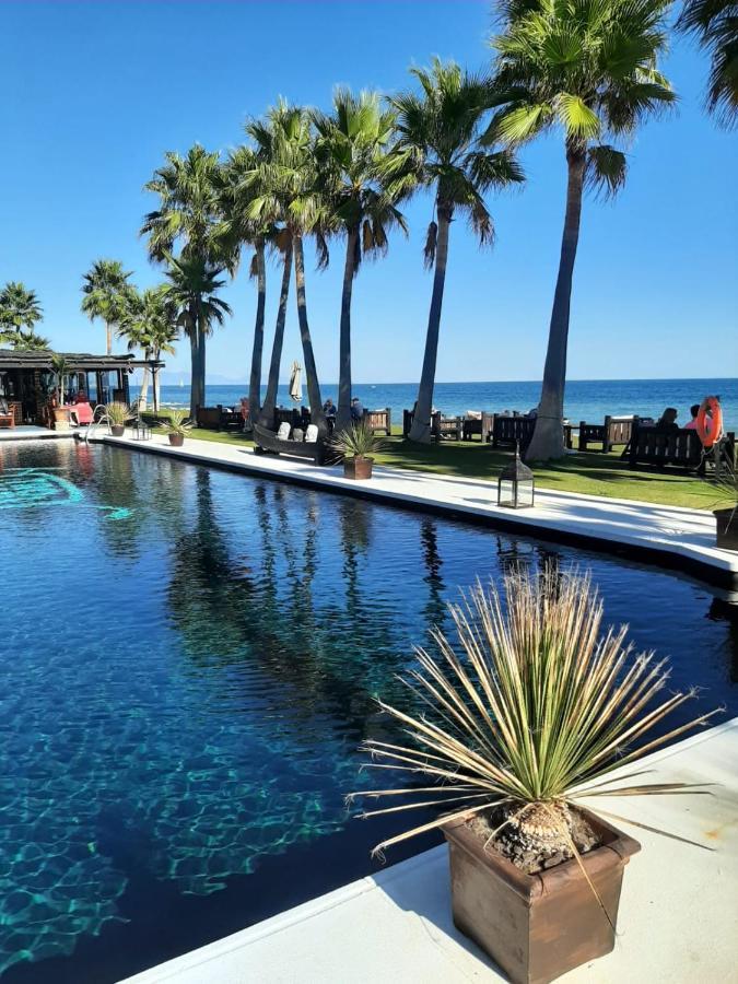 Villa Moderne Proche De La Mer Манилва Экстерьер фото