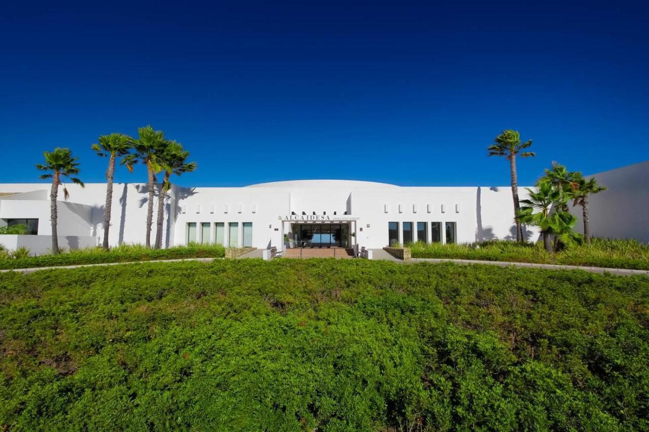 Villa Moderne Proche De La Mer Манилва Экстерьер фото